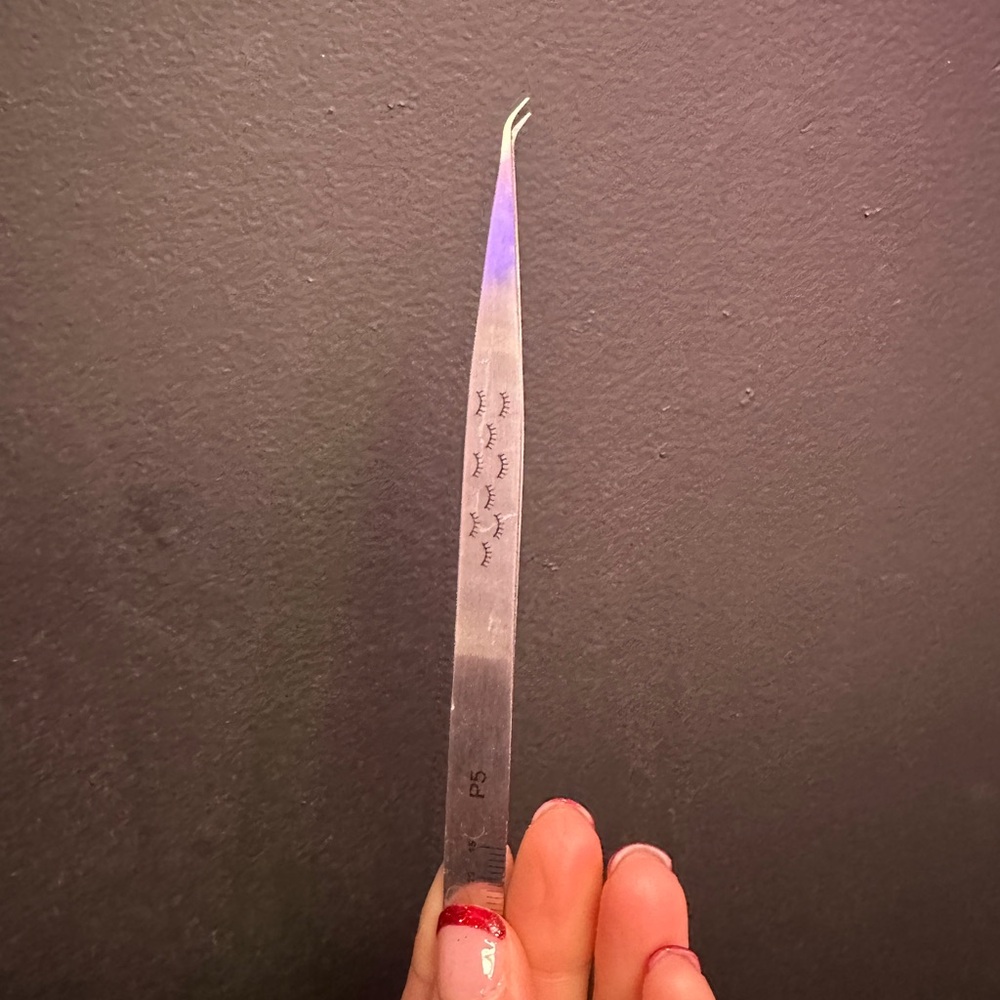 Paris lash academy p5 tweezer good condition